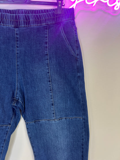 Jeans over BAGGY