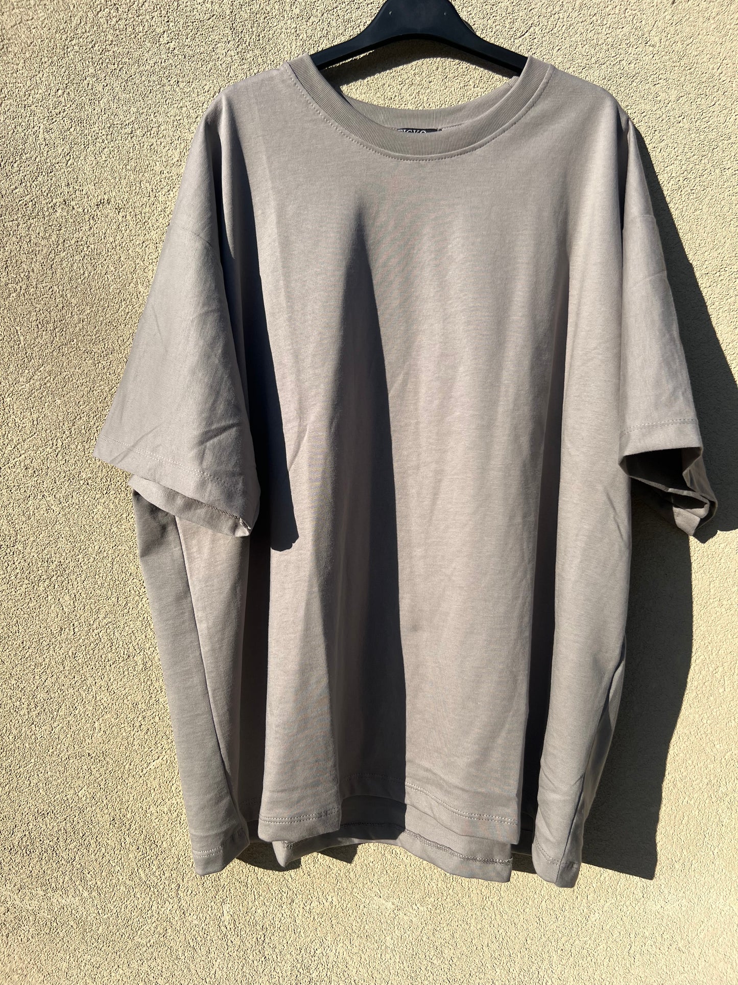 T-shirt over BASIC MAN