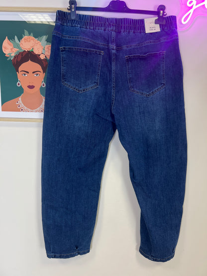 Jeans over BAGGY